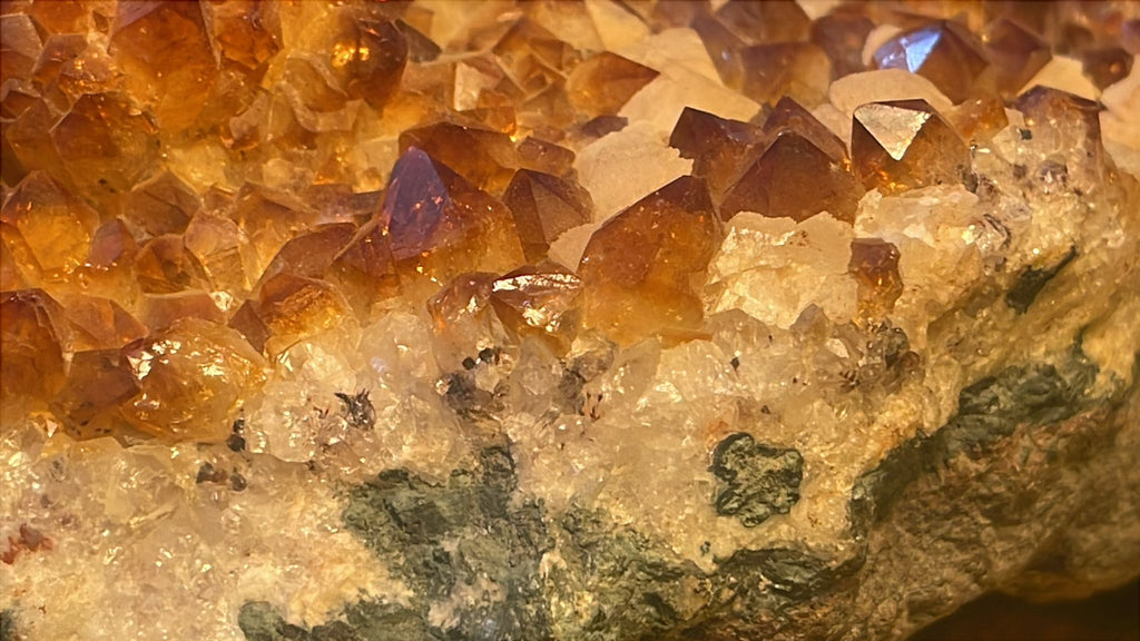 Citrin Mineralstufe / Druse ca. 20 cm hoch 1,7 kg dekorativer Sammler Mineralstein