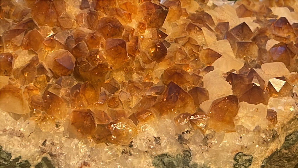 Citrin Mineralstufe / Druse ca. 20 cm hoch 1,7 kg dekorativer Sammler Mineralstein