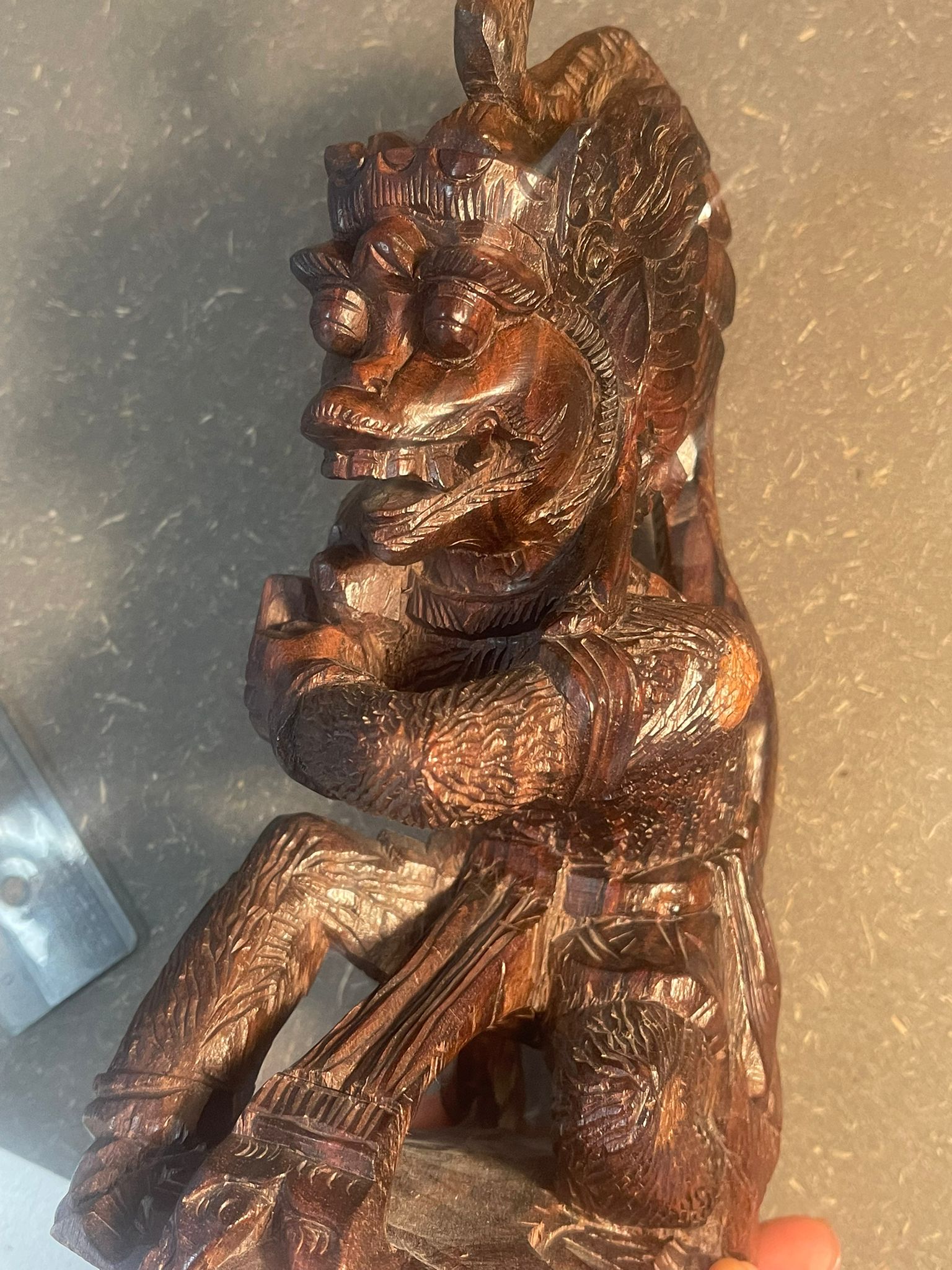 Handgeschnitzte Holzfigur – ca. 20 cm hoch