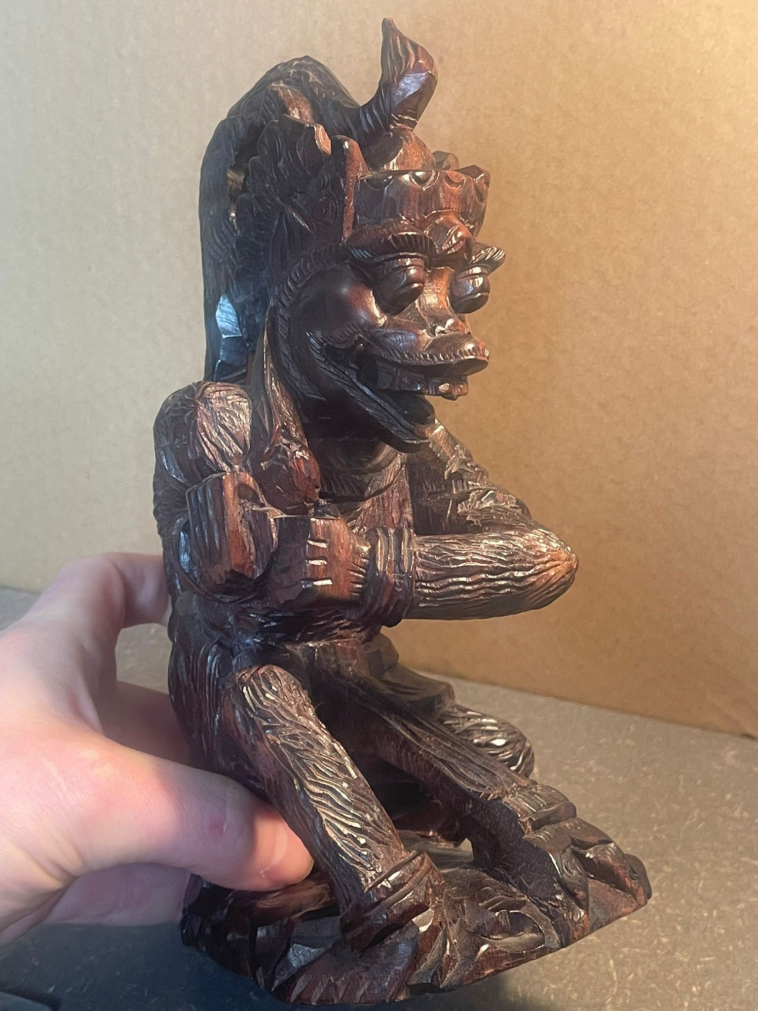 Handgeschnitzte Holzfigur – ca. 20 cm hoch