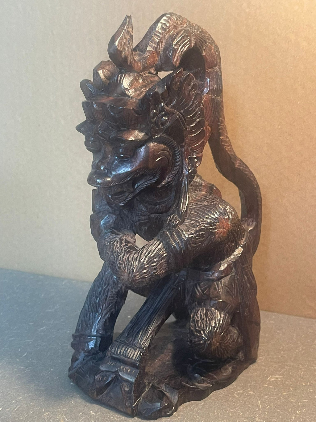 Handgeschnitzte Holzfigur – ca. 20 cm hoch