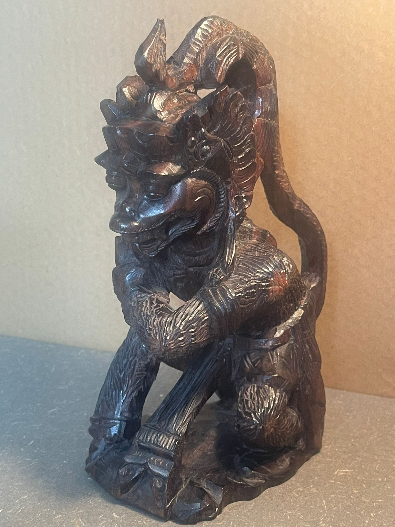 Handgeschnitzte Holzfigur – ca. 20 cm hoch