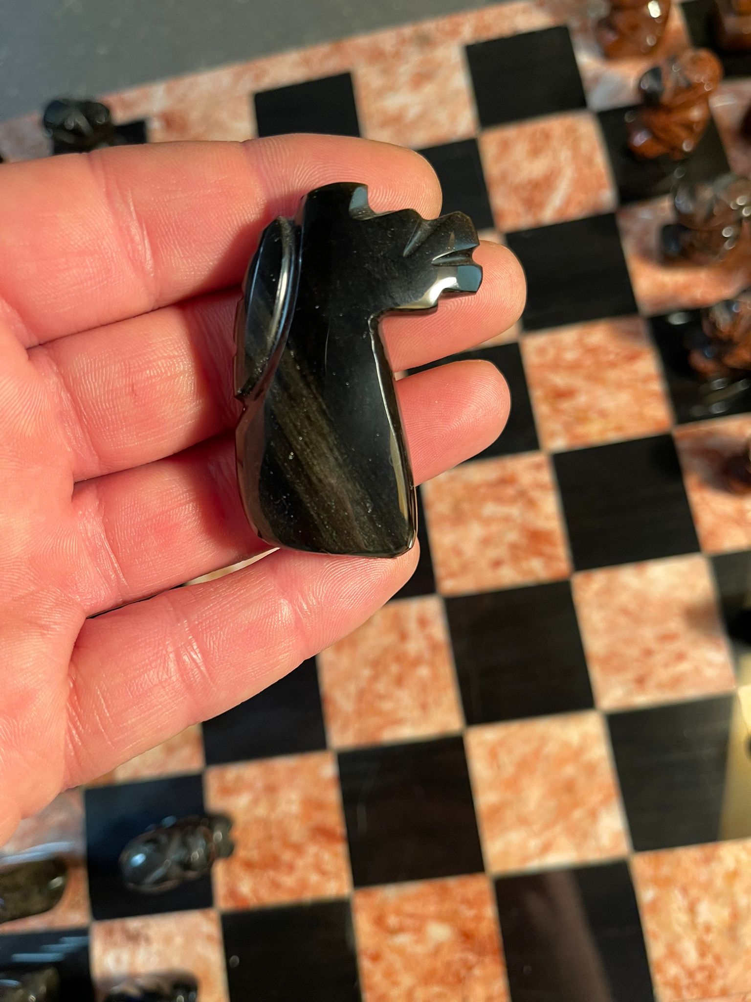 Schachbrett Set - Handgefertigtes Schachspiel aus Naturstein / Marmor (36 x 36 cm)