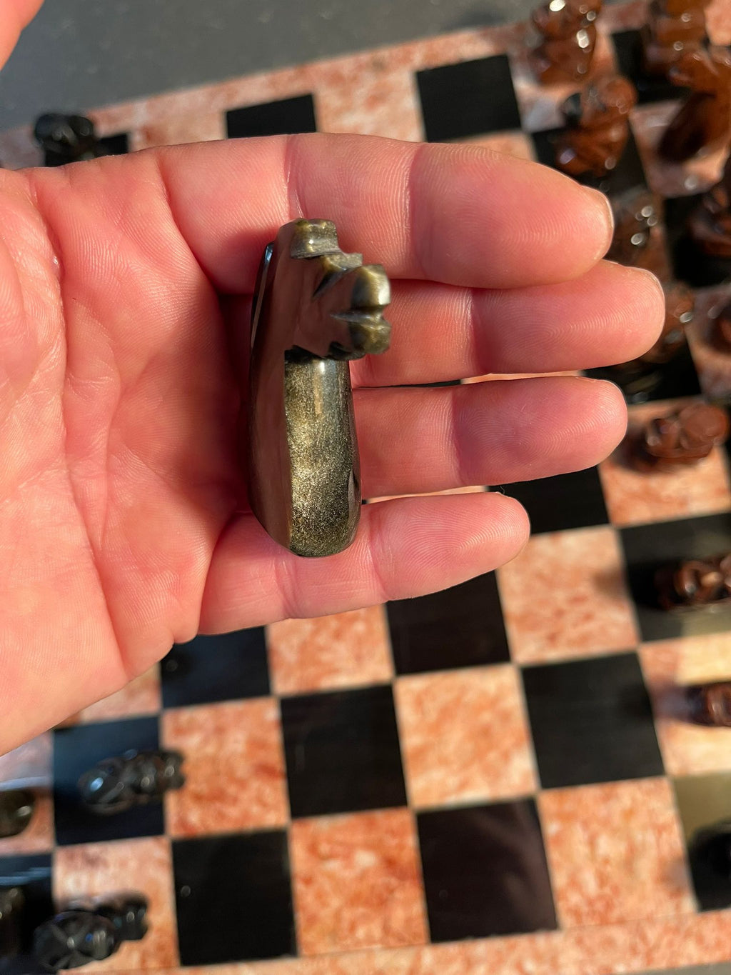 Schachbrett Set - Handgefertigtes Schachspiel aus Naturstein / Marmor (36 x 36 cm)