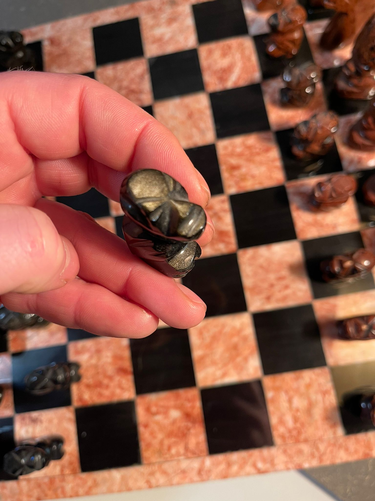 Schachbrett Set - Handgefertigtes Schachspiel aus Naturstein / Marmor (36 x 36 cm)