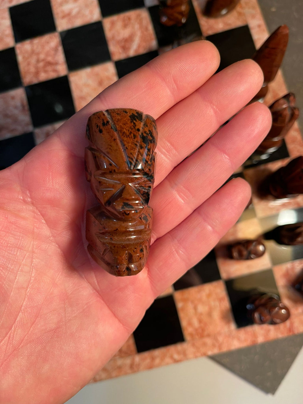 Schachbrett Set - Handgefertigtes Schachspiel aus Naturstein / Marmor (36 x 36 cm)