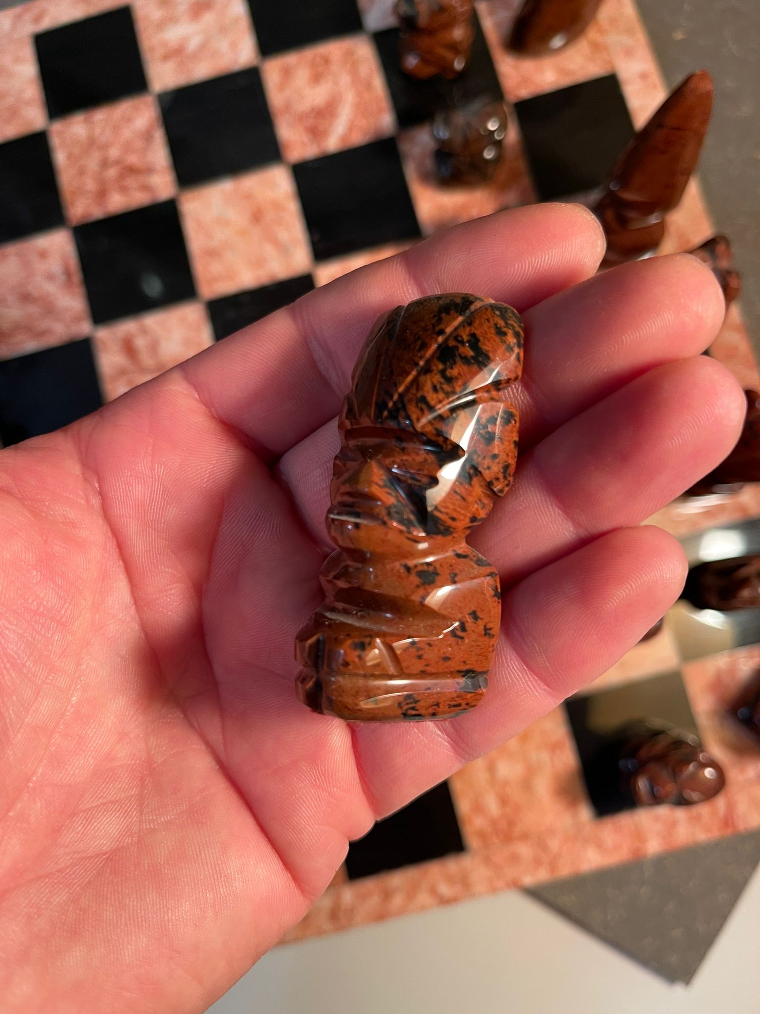 Schachbrett Set - Handgefertigtes Schachspiel aus Naturstein / Marmor (36 x 36 cm)