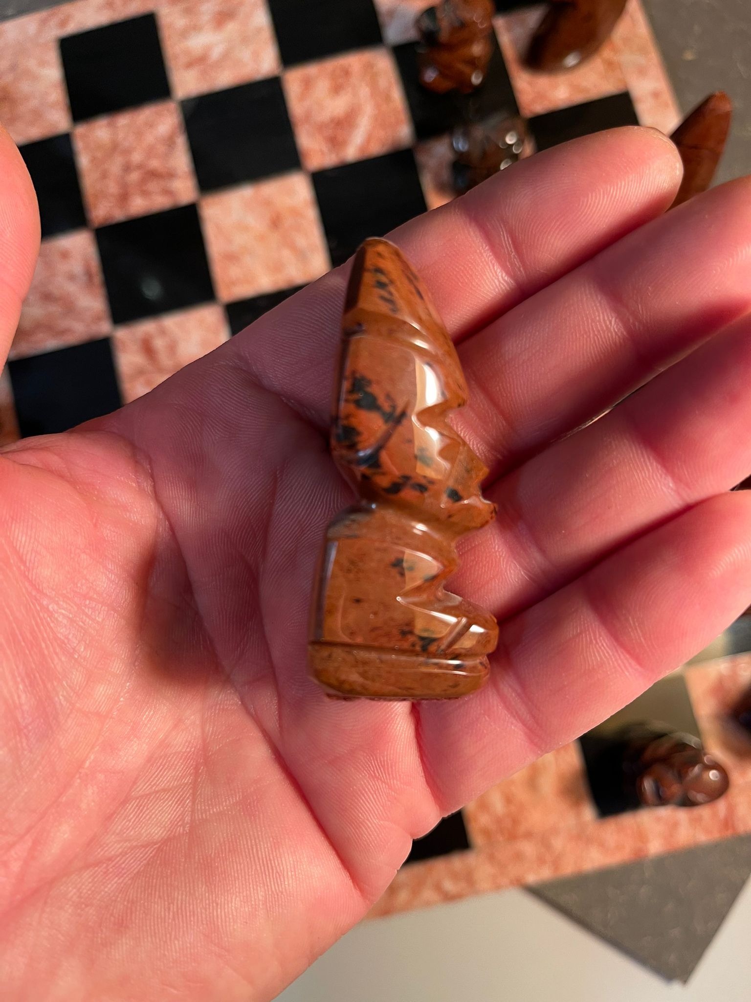 Schachbrett Set - Handgefertigtes Schachspiel aus Naturstein / Marmor (36 x 36 cm)