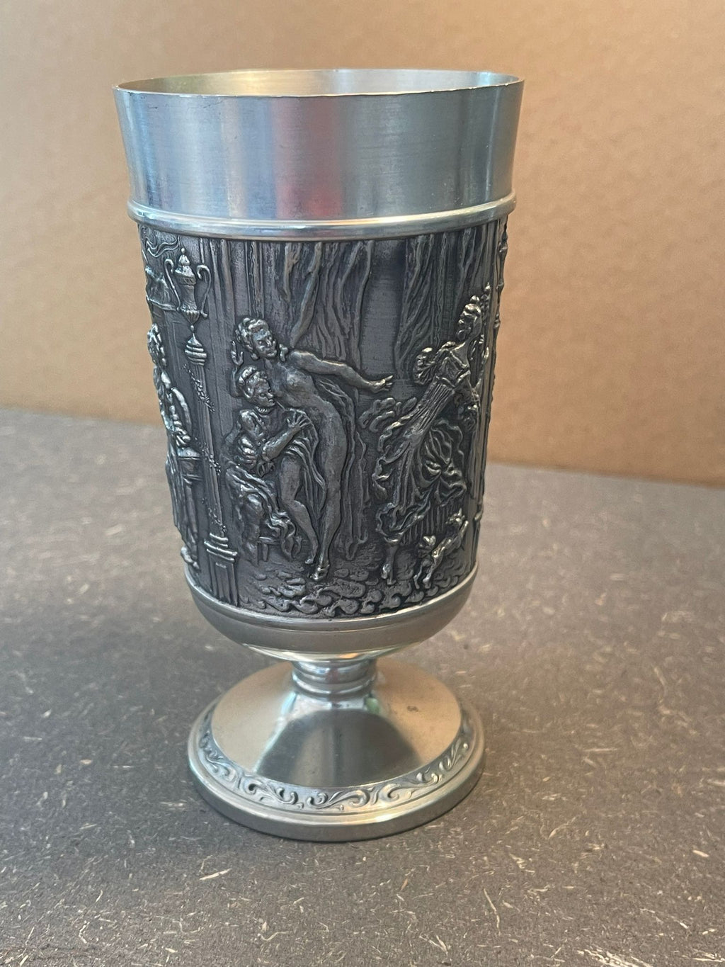 Alter Zinnbecher mit Stempel „Grenningloh“