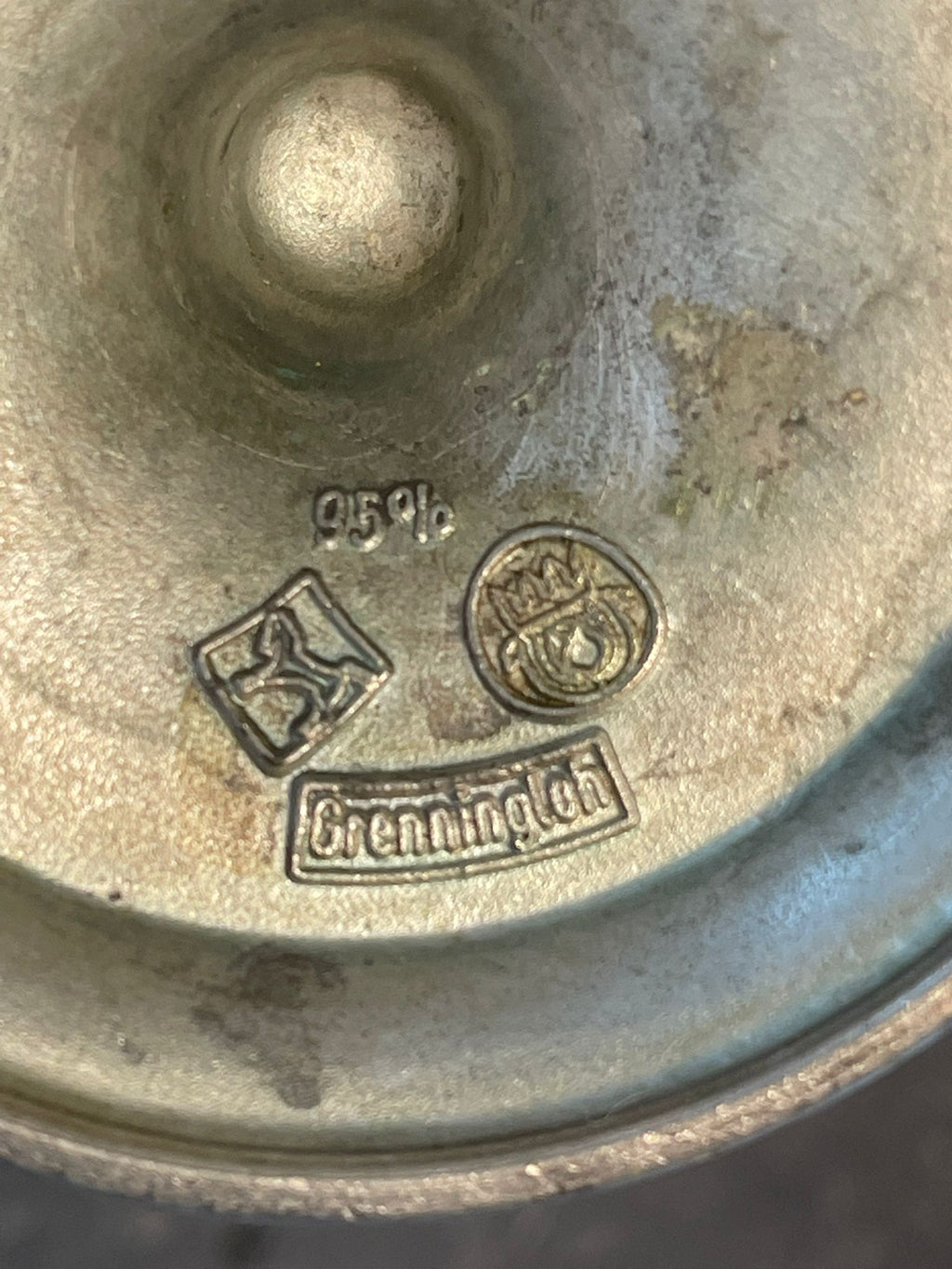 Alter Zinnbecher mit Stempel „Grenningloh“